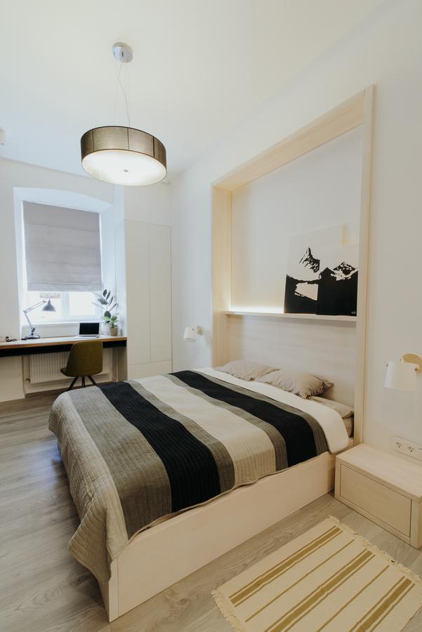 Apartment On Lesi Ukrainky Lviv Luaran gambar