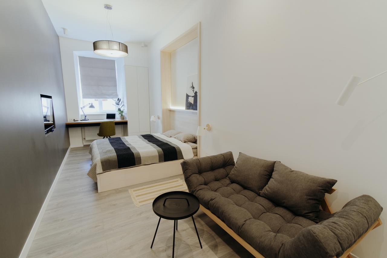 Apartment On Lesi Ukrainky Lviv Luaran gambar